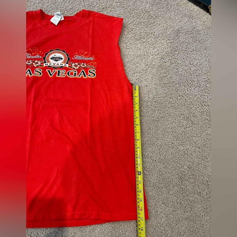 Men's GILDAN ultra cotton LAS Vegas red sleeveless tee - Picture 6 of 7